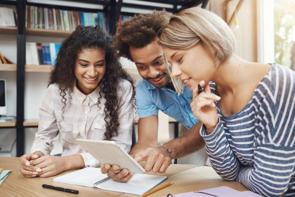 Excelling in UK Academics with the Best MATLAB Assignment Help and Strategic Management Support